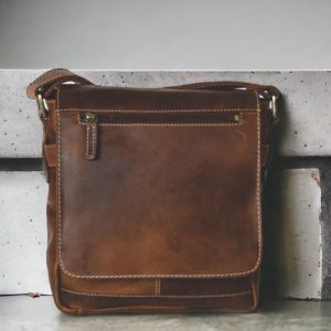 alt=rugged-earth-purse-199004