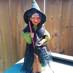 alt=kitchen-witch-doll-nonna-green