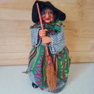 alt=kitchen-witch-doll-yasmina-green