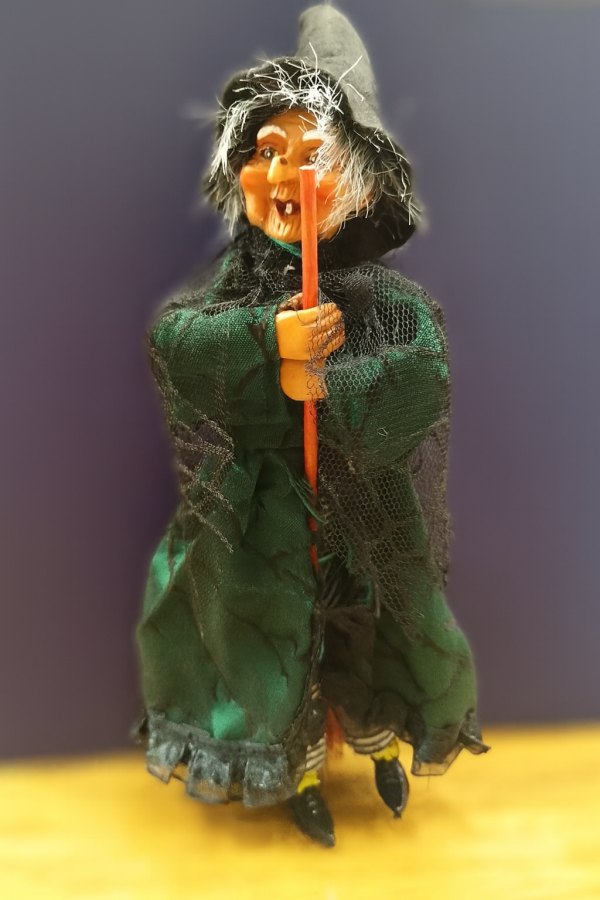 Kitchen Witch Doll Greta green - Image 2
