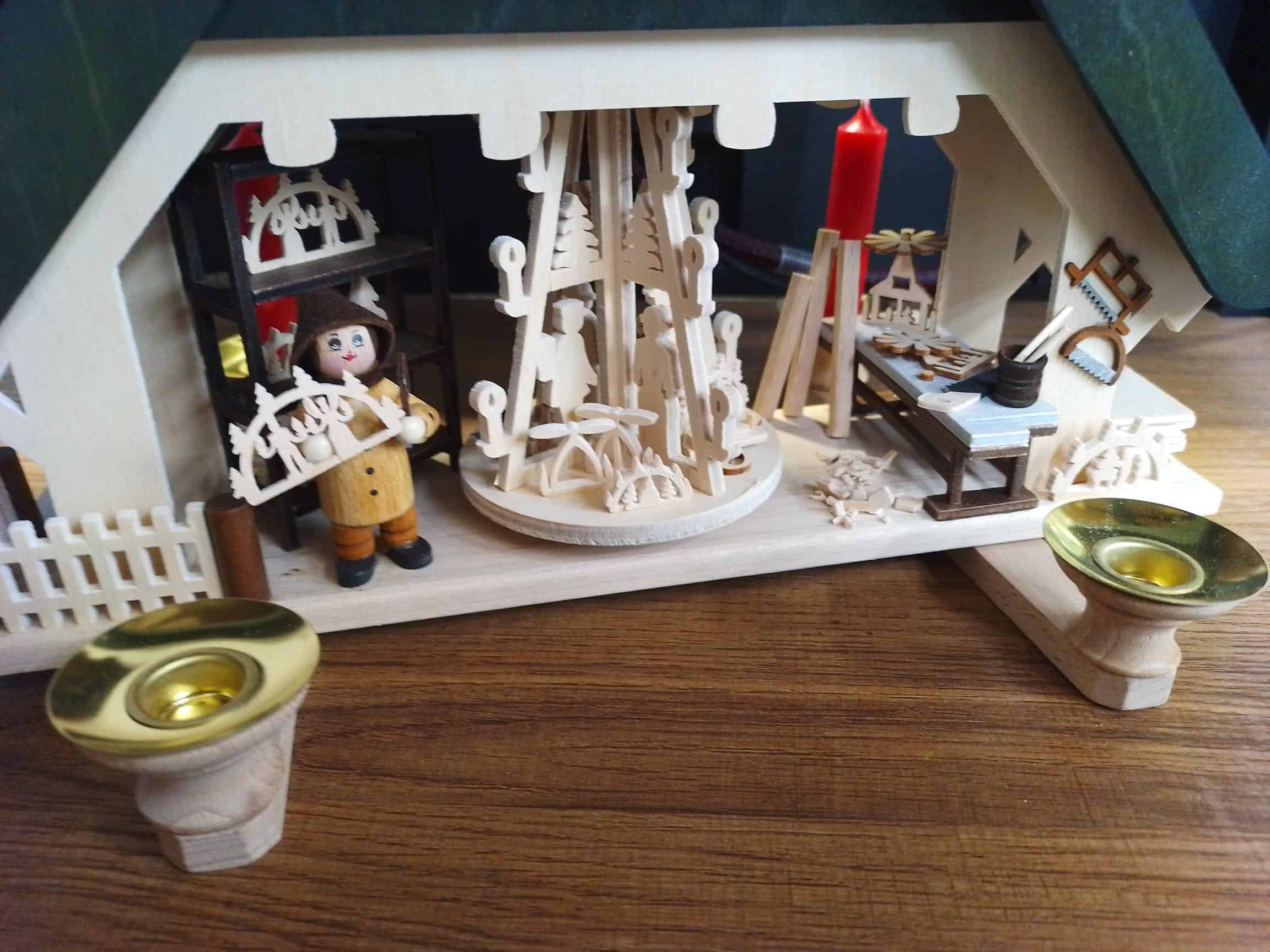 Christmas Pyramid Artisan House - Image 3