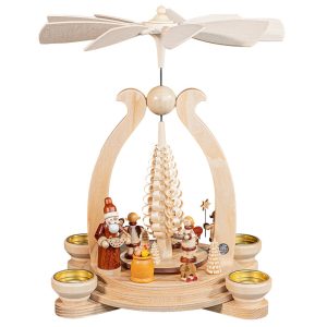 alt=christmas-pyramid-arch-santa